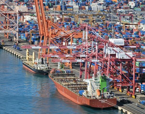 This photo shows a port in the southern city of Busan Yonhap