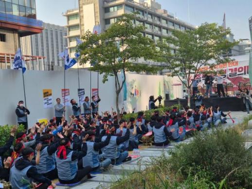 KT, 자회사 전출 긴급설득작업 돌입...2000명 규모 영업조직 출범 가능성
