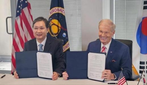 South Korea signs moon exploration pact with NASA