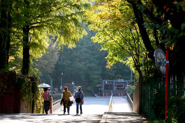 Visitors walk along a trail at Seoul Grand Park in Gwacheon Gyeonggi Province on Oct 30 2024 AJP Kim Dong-woo