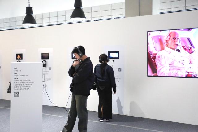 Visitors try out AI experiences at the AI Content Festival 2024 at COEX Seoul on Oct 31 2024 AJP Han Jun-gu