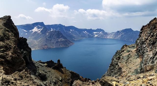 지난 11일 백두산2744m 북파지역 천문봉에서 바라본 천지 20240611사진유대길 기자 dbeorlf123ajunewscom