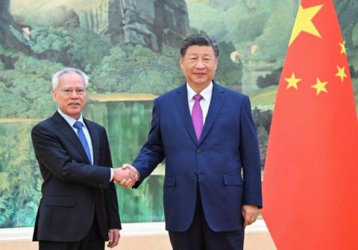  Xi meets Macaos new chief executive Sam Hou Fai