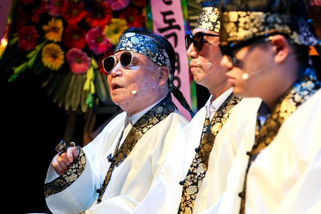 Practitioners perform Seoul Blind Chanting at Miari Pass Art Theater in Seoul on Nov 6 2024 AJP Kim Dong-woo