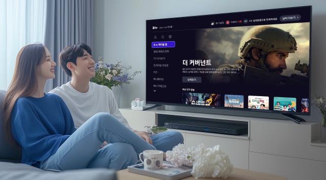 SK브로드밴드는 자사 케이블TV 상품인 B tv 케이블의 화질을 높이고 사용자 환경UI을 개선한다고 7일 밝혔다 B tv 케이블의 개선된 UI가 적용된 모습 사진SK브로드밴드