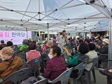 김윤철 합천군수 전통시장 어울림 한마당, 상인에게 힘 될 것