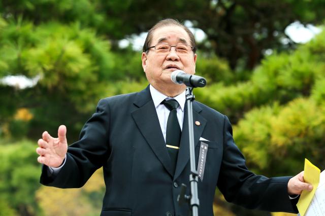 Liberation Association President Lee Jong-chan delivers opening remarks during a memorial ceremony for independence activists at Seoul National Cemetery in Seoul on Nov 15 2024 AJP Kim Dong-woo