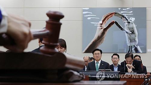 AI 기본법 과방위 통과
26일 오전 국회 과학기술정보방송통신위원회에서 인공지능AI 기본법이 통과되고 있다사진연합뉴스