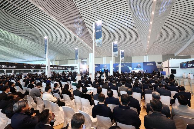 이학재 인천국제공항공사 사장이 29일 오전 인천국제공항 제2여객터미널 확장구역에서 열린 인천공항 4단계 그랜드 오프닝 행사에서 환영사를 하고 있다연합뉴스