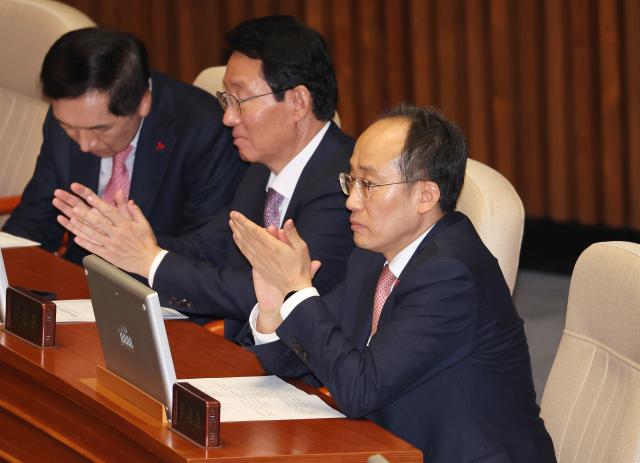 추경호 국민의힘 원내대표가 2일 오후 국회에서 열린 본회의에 참석해 있다 사진연합뉴스