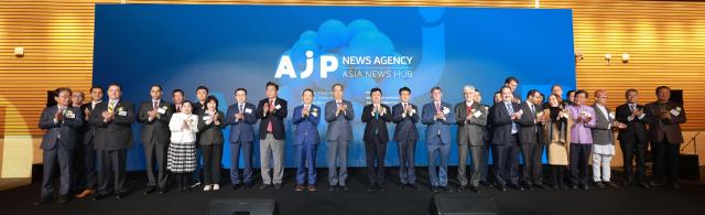 Diplomats, leaders celebrate launch of AJP news agency