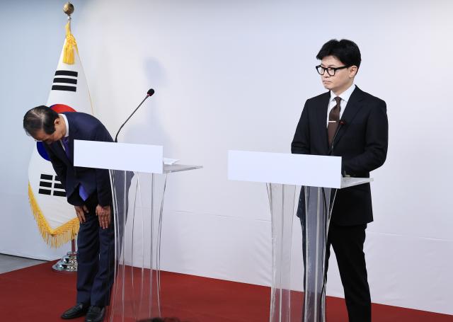 한동훈 "질서있는 尹조기퇴진으로 정국 수습...내부 논의 거칠 것"