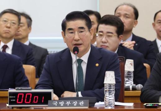 Former defense minister accused of repeatedly changing phones after lifting of martial law