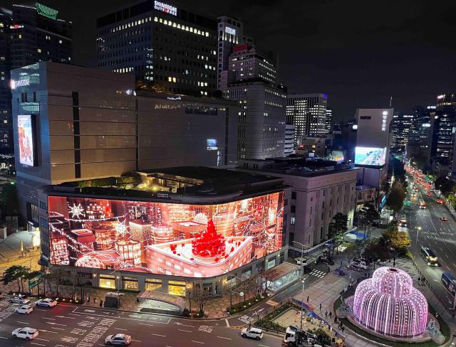 서울 명동에 있는 신세계스퀘어 전경 사진신세계백화점