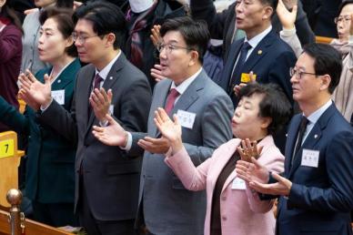 권성동 성탄절 발걸음 무거워…간절한 초심 되돌아가야