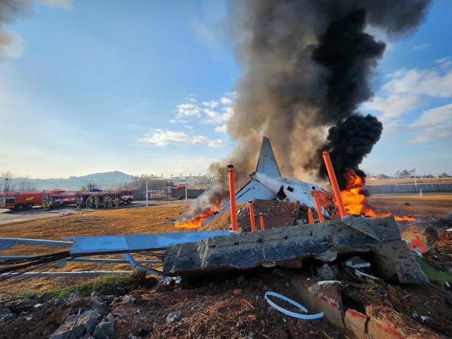 At least 28 dead after aircraft crashes at South Korean airport