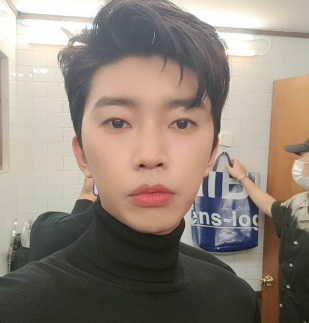 [아주돋보기] 정치 문제는 NO, 무안 제주항공 참사엔 목소리...임영웅의 소신