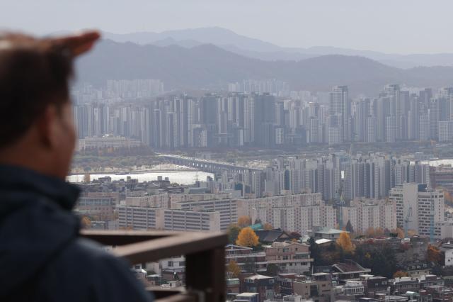 서울 남산에서 바라본 서울연합뉴스