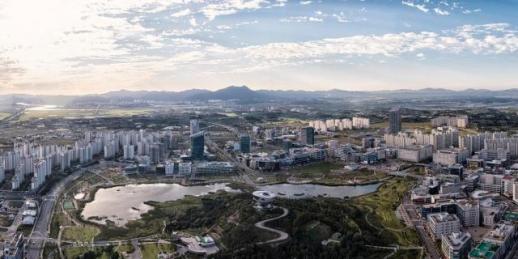 [리노베이션·레볼루션 코리아] 수도권 과밀화 해소 역부족…혁신도시 실패 사례서 교훈 찾아야