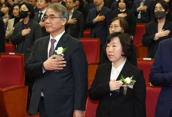 "신임 재판관 사건 바로 투입"…8인 체제 헌재, 尹 탄핵 신속처리 총력