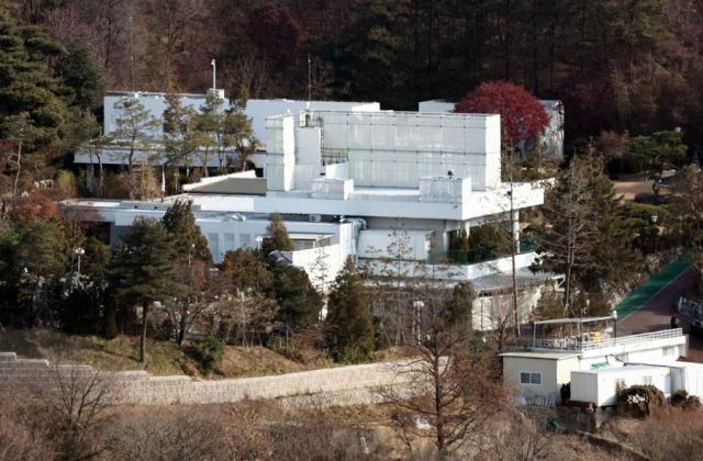 President Yoon Suk Yeols official residence in Hannam-dong Seoul is seen in this photo taken on Dec 2 2025 Yonhap