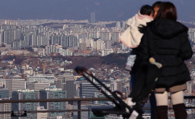 서울 남산에서 바라본 시내 아파트 단지 20241231 사진연합뉴스