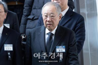 [포토] ​​​​​​​류진 한경협 회장, 2025년 경제계 신년인사회 참석