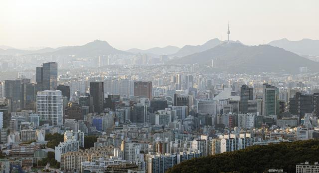 서울 서초구 구룡산에서 바라본 한 아파트 밀집 지역 전경사진유대길 기자