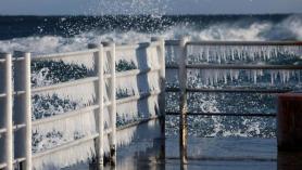 PHOTOS: Cold snap to linger through weekend