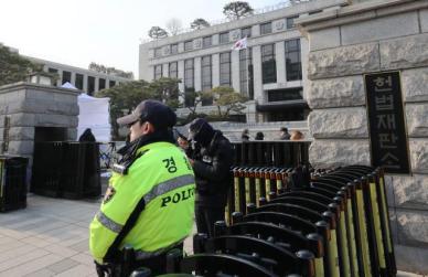 이준석 "尹, 헌재에서 테크니컬 파울"…김민전엔 "대선부터 싹 보였다"