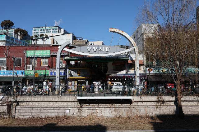 Entrance of Gwangjang Market AJP Han Jun-gu