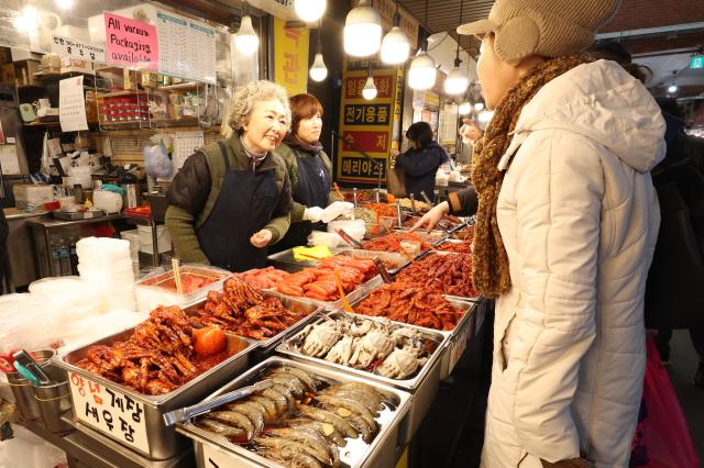 Salted seafood shop at Gwangjang Market AJP Han Jun-gu