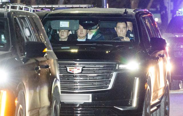 President Yoon Suk Yeol arrested by the Corruption Investigation Office for High-ranking Officials on charges of leading a rebellion heads to the Seoul Detention Center in Uiwang Gyeonggi Province after completing his first day of questioning on Jan 15Joint Press Corps 