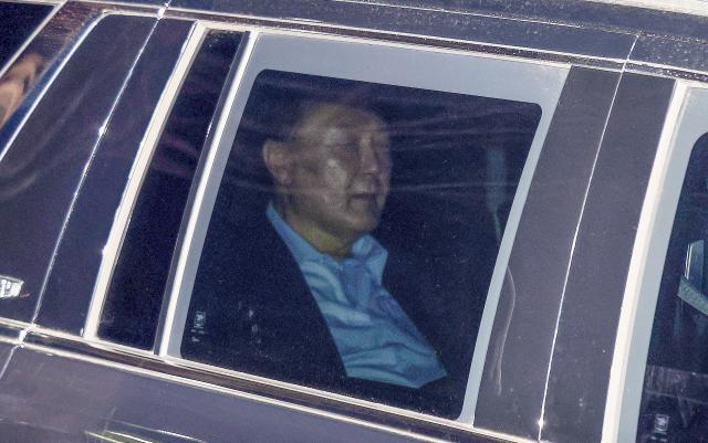 President Yoon Suk Yeol returns to the Seoul Detention Center in Uiwang Gyeonggi Province after concluding his first day of questioning on Jan 15 2025 Yonhap