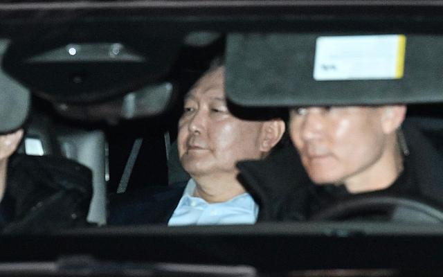 Yoon to attend court hearing on arrest warrant