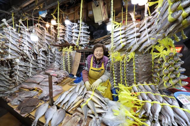 A dried fish store at Kyungdong Market AJP Han Jun-gu