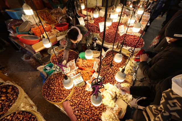 A nuts and dried fruits store at Kyungdong Market AJP Han Jun-gu