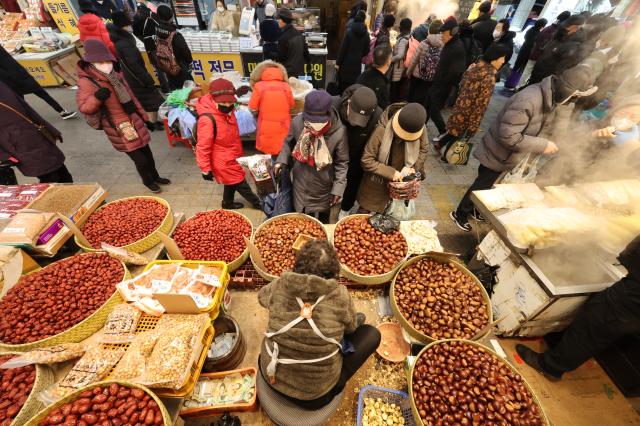 A nuts and dried fruits store at Kyungdong Market AJP Han Jun-gu