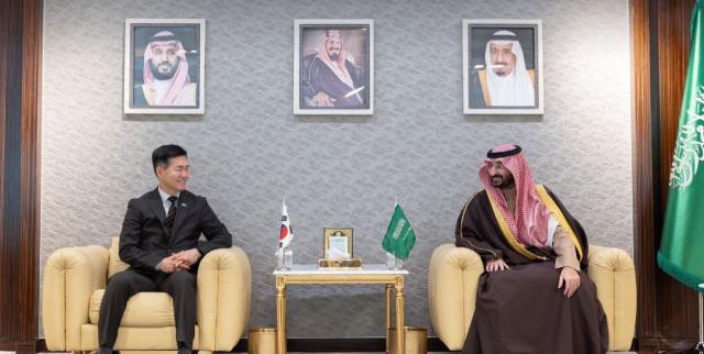 Seok Jong-gun left head of South Korea’s Defense Acquisition Program Administration met with Saudi Arabia’s Minister of National Guard Abdullah bin Bandar Al Saud on Jan 20 2025