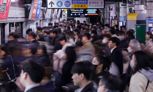 S. Korea to develop subway congestion prediction system using weather data