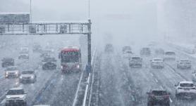 Holiday blizzard causes chaos across Korea