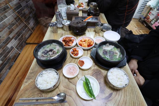 Sundae-guk blood sausage soup at Kyungdong Market AJP Han Jun-gu 