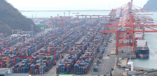 This photo shows a port in the southern city of Busan Yonhap