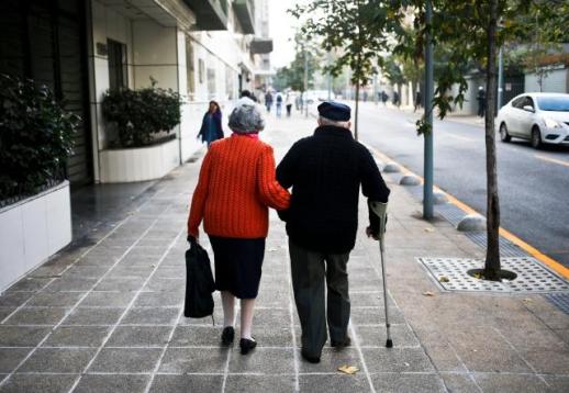 Financial firms target wealthy seniors with expanded services