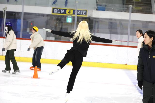 A student practicing skating posture at Mokdong Ice Rink AJP Han Jun-gu