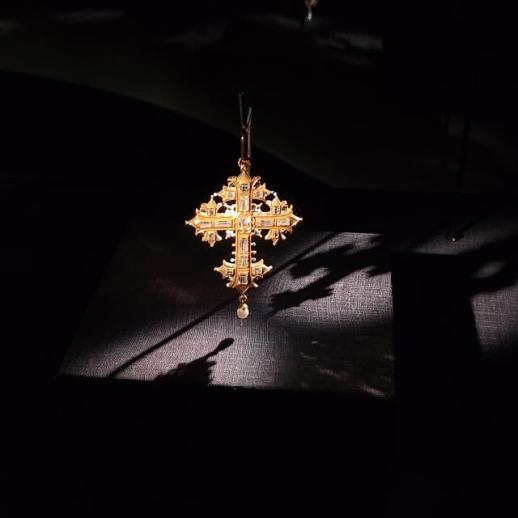 VISUALS: Exquisite jewels on display at exhibition in Seoul