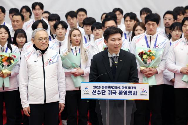 유승민 대한체육회장 당선인이 지난 15일 인천공항 제1터미널에서 열린 2025 하얼빈 동계 아시안 게임 귀국 환영행사에서 인사말을 하고 있다 사진연합뉴스