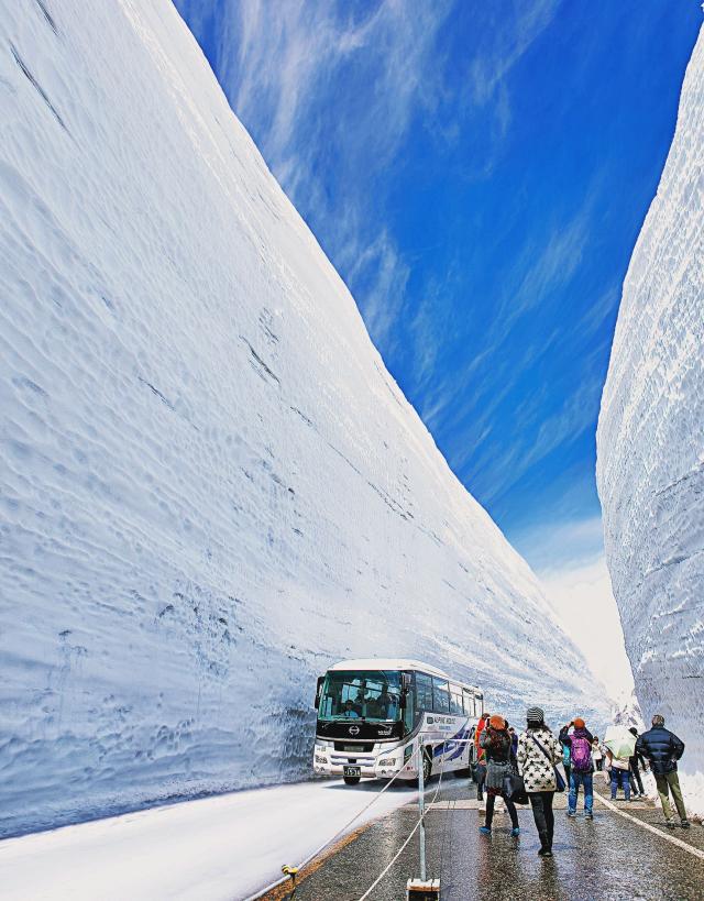 일본 도야마현 알펜루트 설벽 출처Tateyama Kurobe Alpine Route