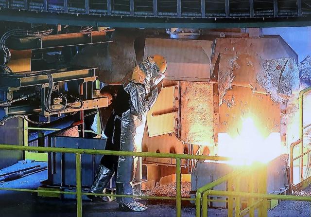 Molten steel pouring out from POSCOs electric smelting furnace ESF outlet Courtesy of POSCO