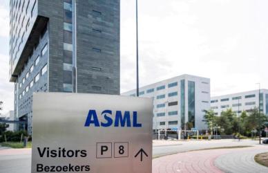 ASML 전 CEO, 삼성전자 평택 공장 방문··· 네덜란드 정부와 가교 역할  